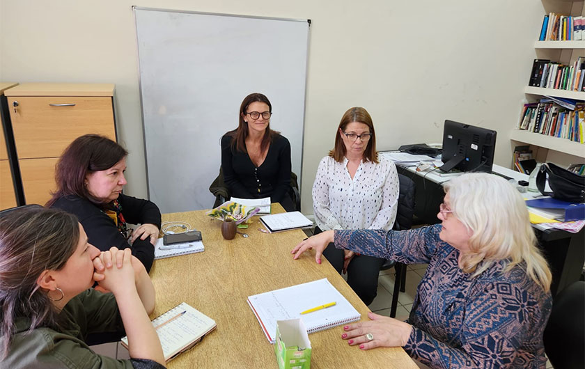 autoridades de cooperacion internacional reunidas