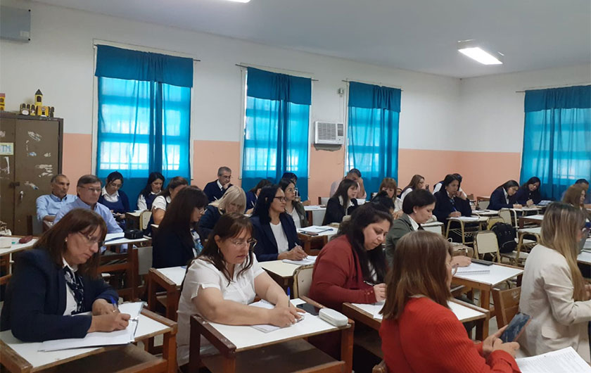 docentes en Programa hacia la universalización de la jornada extendida