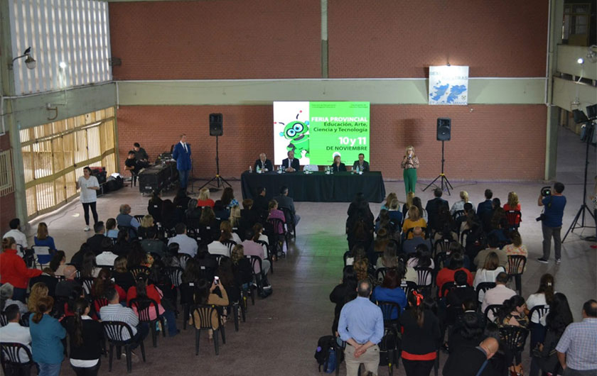 audiencia en Feria Provincial de Educación, Arte, Ciencia y Tecnología