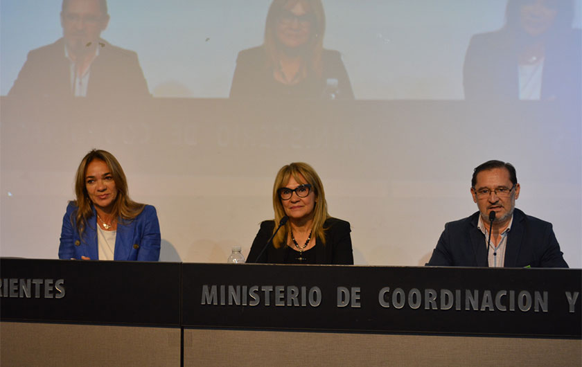 autoridades del ministerio de educación en Jornada de Sensibilización para la Erradicación de la Violencia de Género