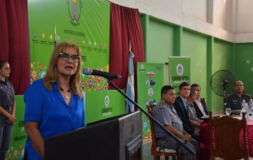 Ministra de Educación en acto de apertura para el examen de ingreso a la XVI promoción de subadjutores auxiliares de la Escuela Penitenciaria Lisandro Segovia