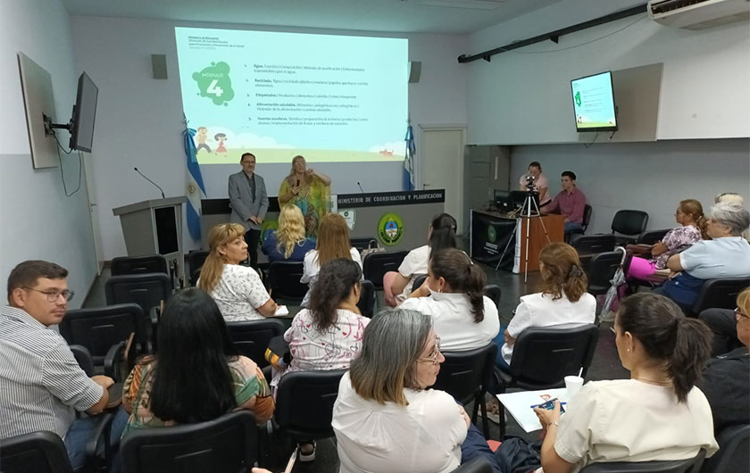 audiencia en reunión de Sanidad Escolar