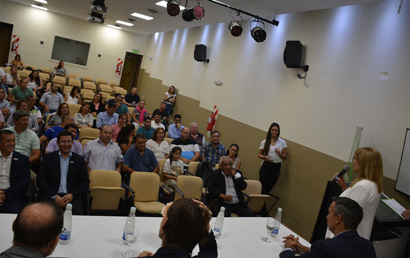 audiencia en Primera reunión Provincial de directores de Centros de Educación Física