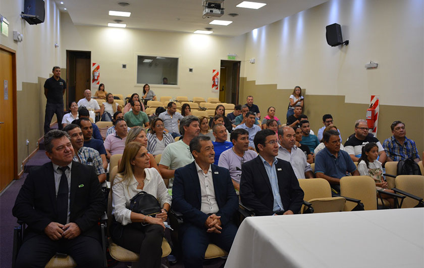 auditorio en Primera reunión Provincial de directores de Centros de Educación Física