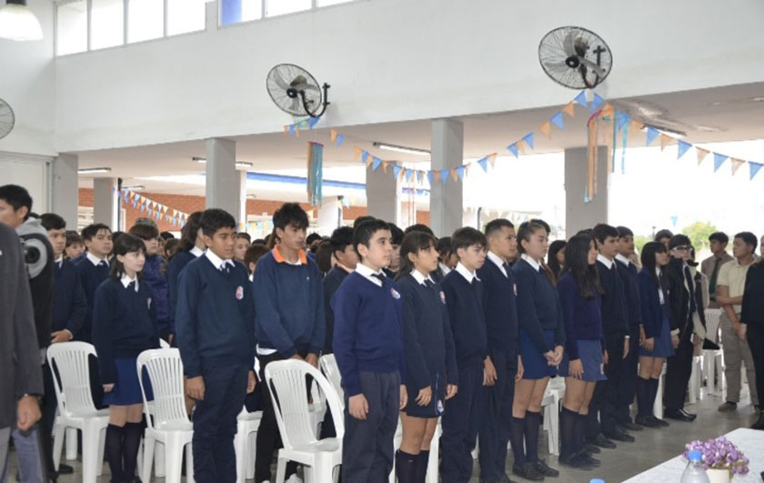 Alumnos de siete escuelas de Empedrado recibieron las netbooks del programa provincial Incluir Futuro Prensa Educación dipcorrientes4@gmail.com Alumnos de siete escuelas de Empedrado recibieron las netbooks del programa provincial Incluir Futuro