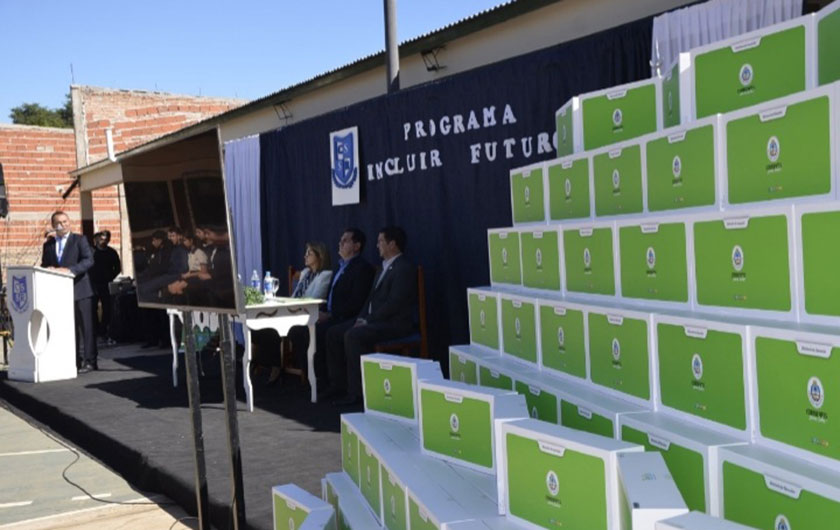 Avanza la entrega de netbooks en el interior de Corrientes