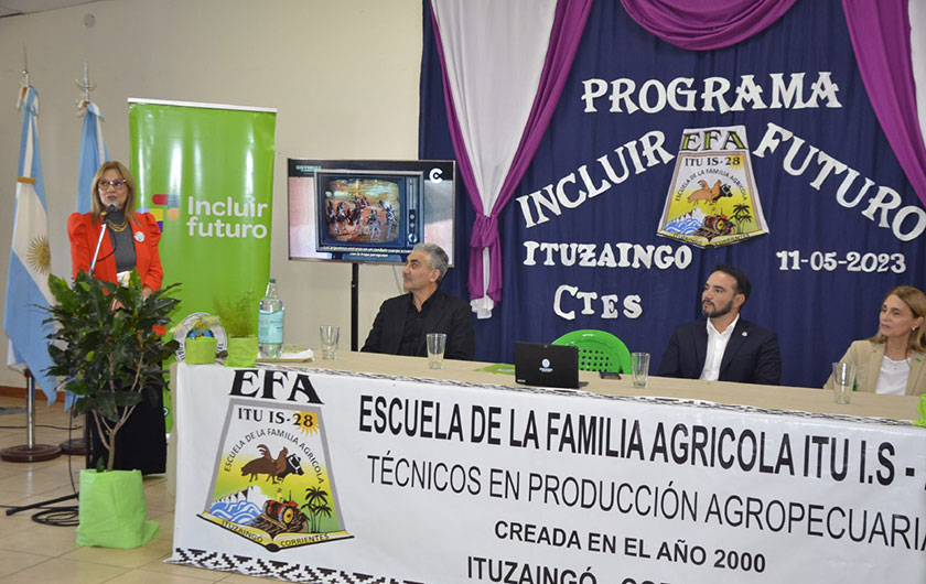 acto de entrega de netbooks