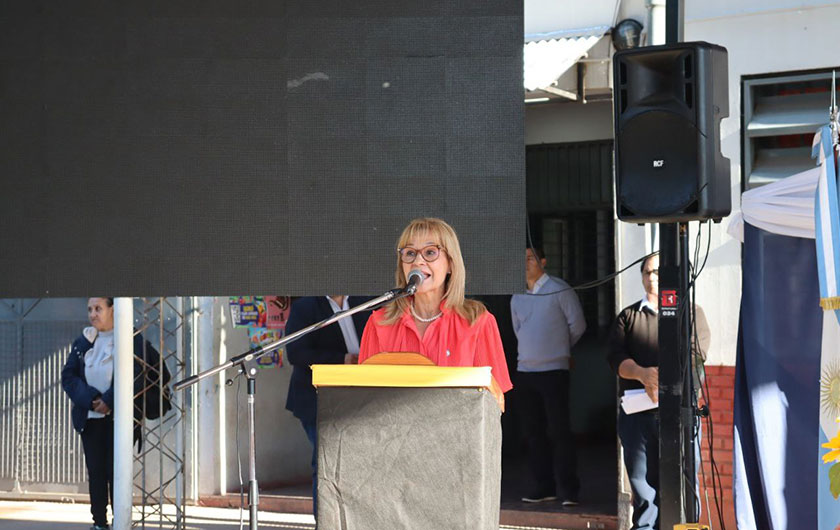 Ministra Práxedes López