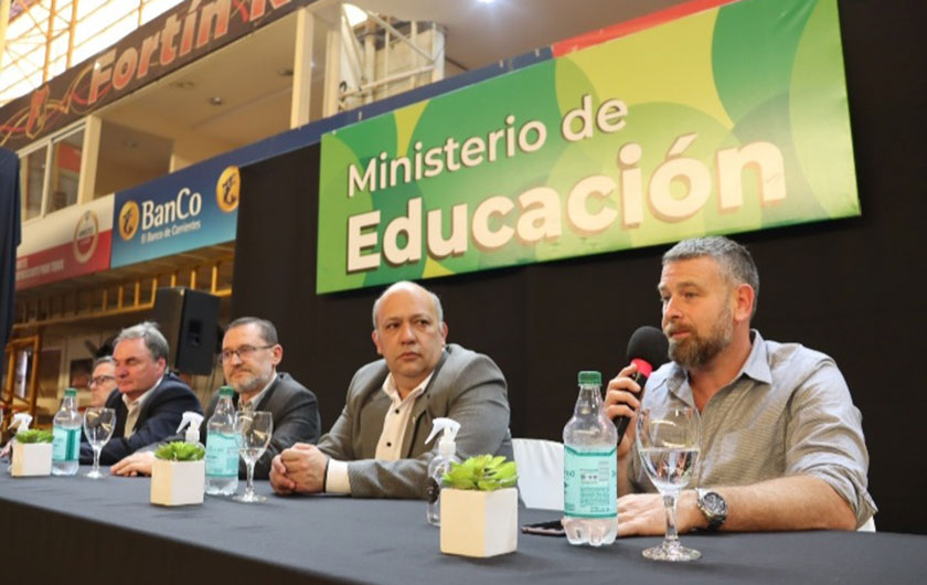 autoridades en la jornada de Formación en Educación Vial