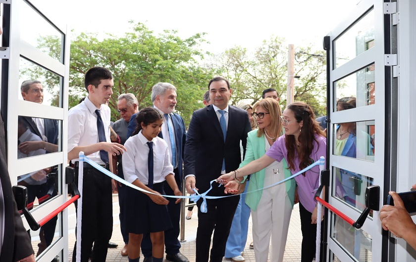 Valdés inauguró la Escuela Especial Nº 16 en Virasoro