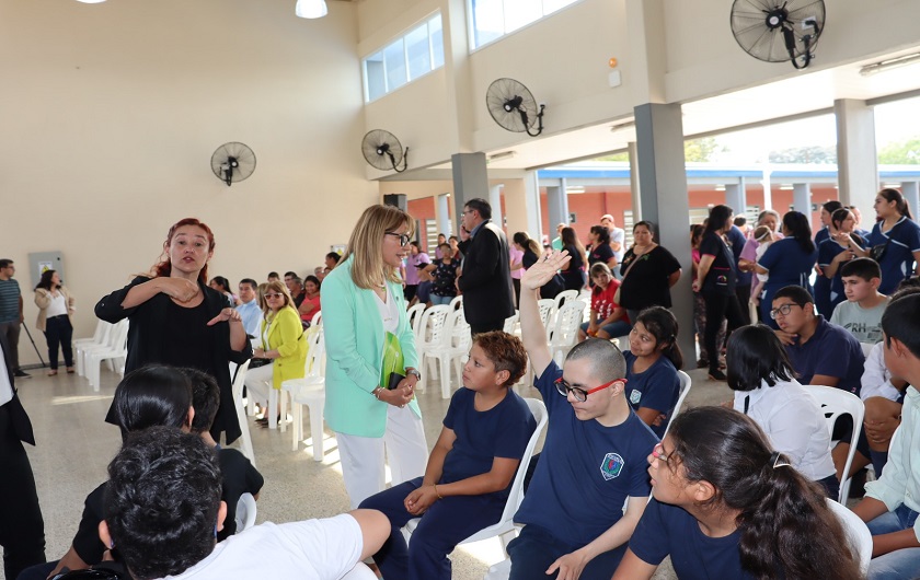 Práxedes López en inauguración de la Escuela Especial Nº 16 en Virasoro