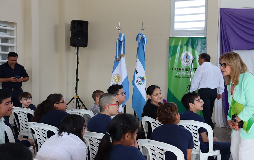 Práxedes López en inauguración de la Escuela Especial Nº 16 en Virasoro